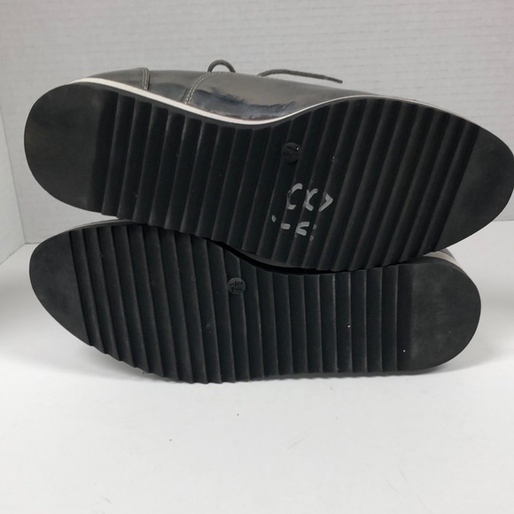 Limelight “Dandee” Silver Platform Shoes - Picture 7 of 9